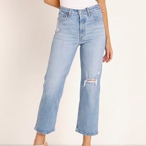 Levi’s Ribcage Ankle Jeans in Tango Fade
